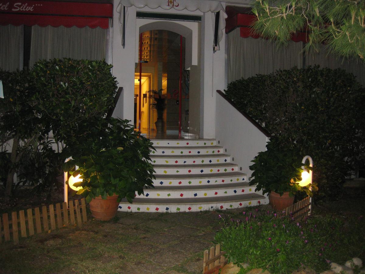 Hotel Silvi Silvi Marina Bagian luar foto