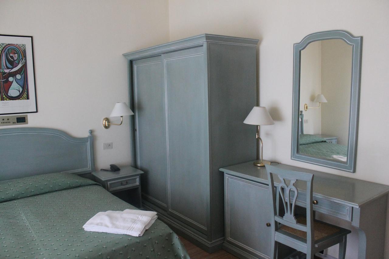 Hotel Silvi Silvi Marina Ruang foto